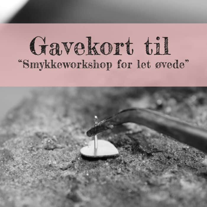 Giv et gavekort til smykkeworkshop for let øvede, hvor modtager vil lære at lodde, file, save og polere.