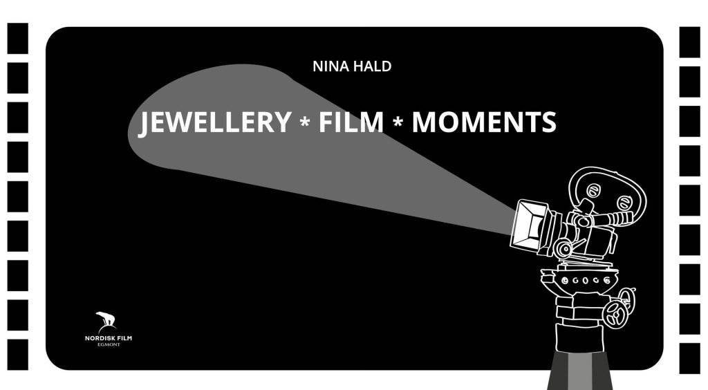 smykkeudstilling arrangeret af Nina Hald, hvor Guldsmed Alice deltager med et smykke inspireret ag Netflix serien Bridgerton