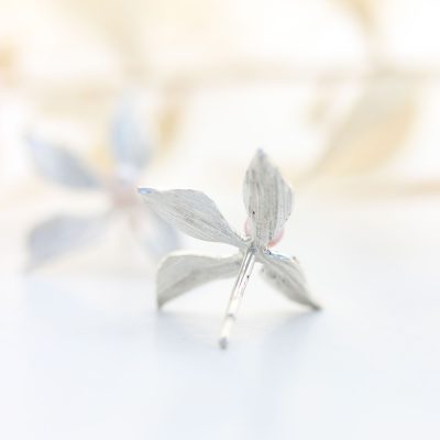 lille livsblomst ørestik set bagfra